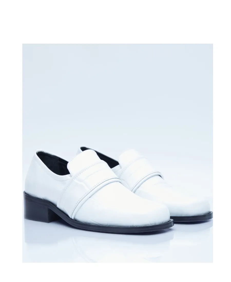 Embossed Round Head Loafers