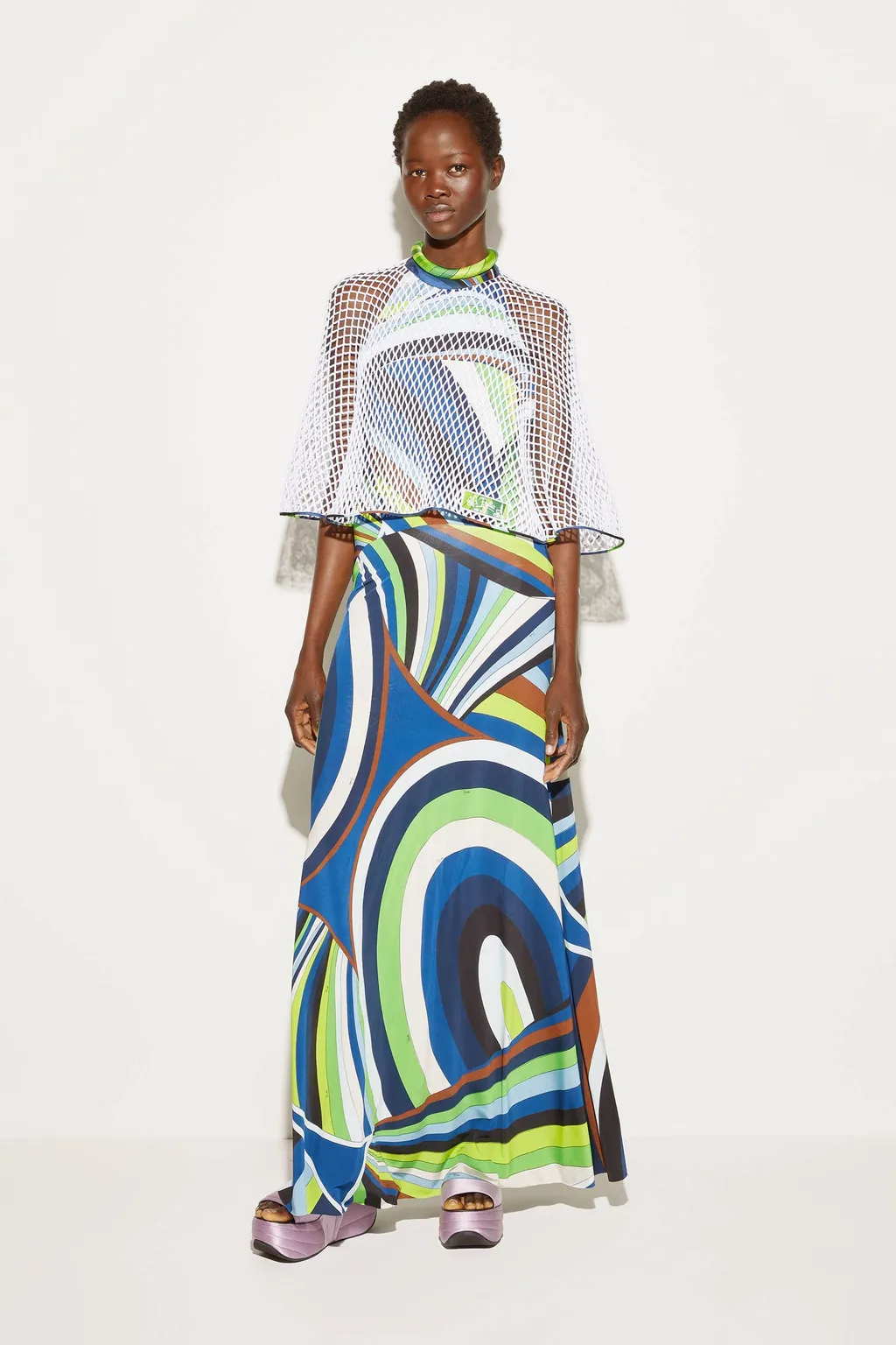 Round-Neck Hollow Cape