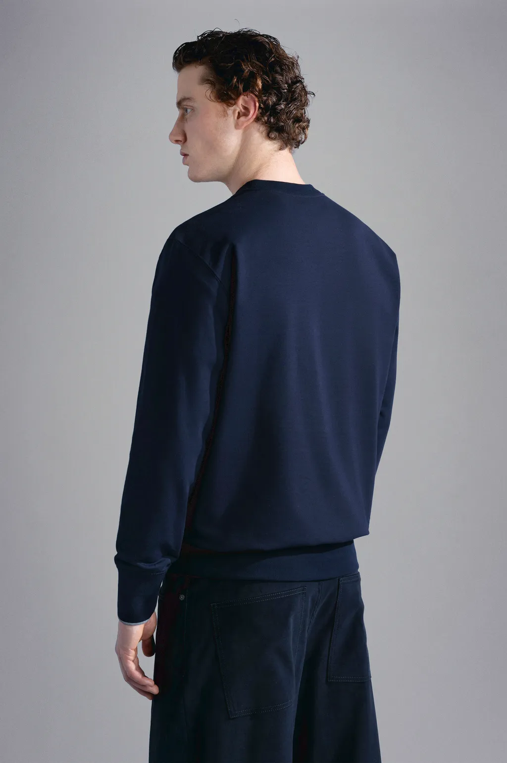 Round Collar Logo Sweater