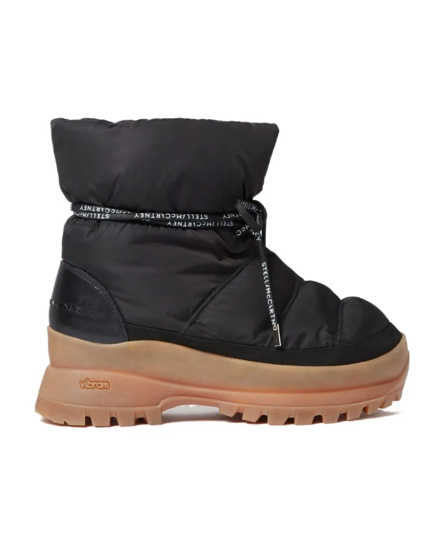 Round-Headed Lace-Up Boots
