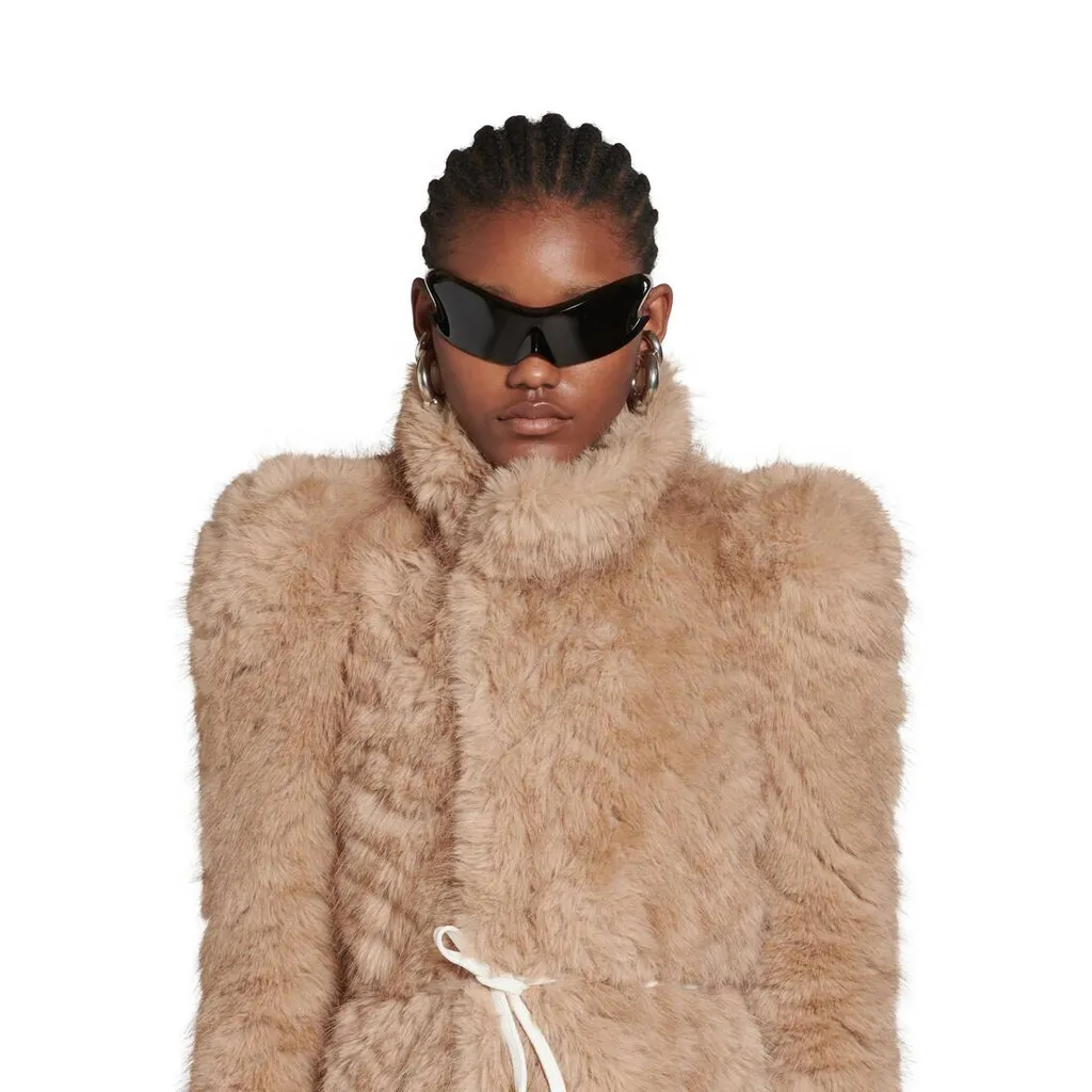 Round Shoulder Fitted Coat In Beige