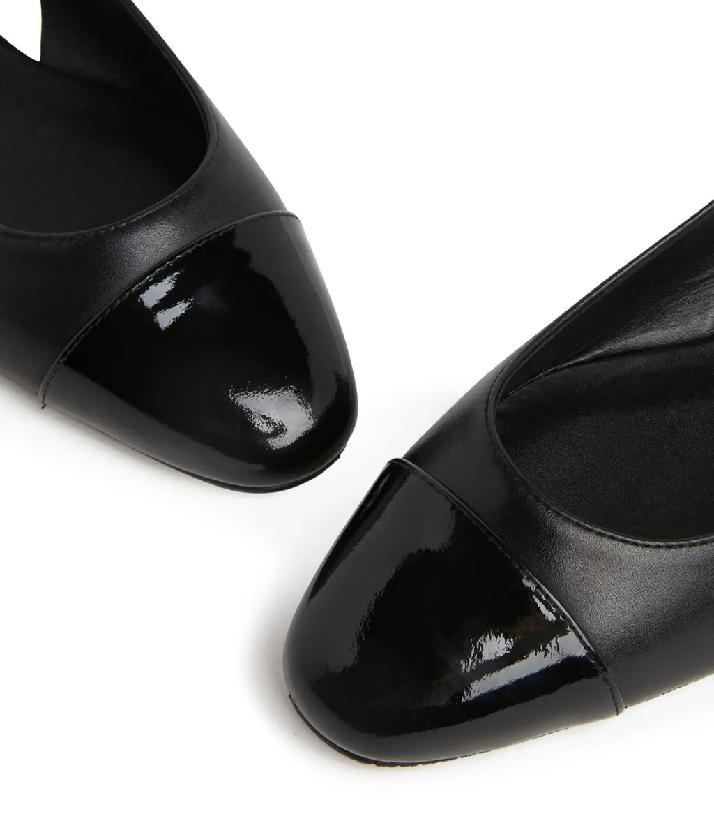 Logo Flat Shoes