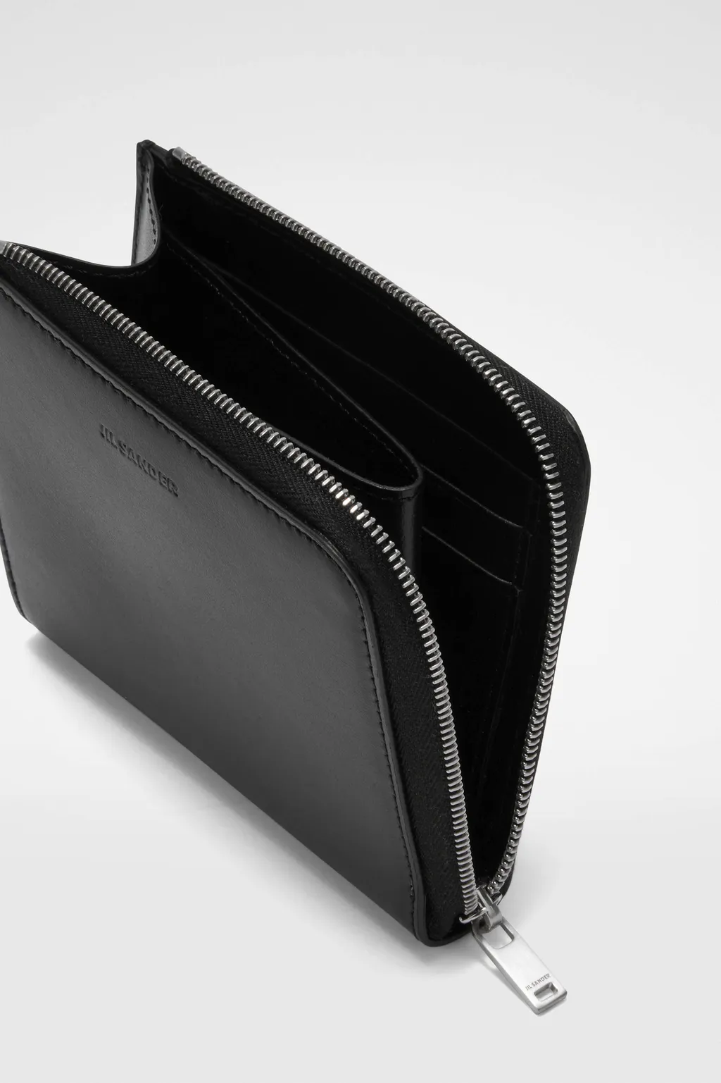 Jil Sander Logo Embossed Zipped Cardholder