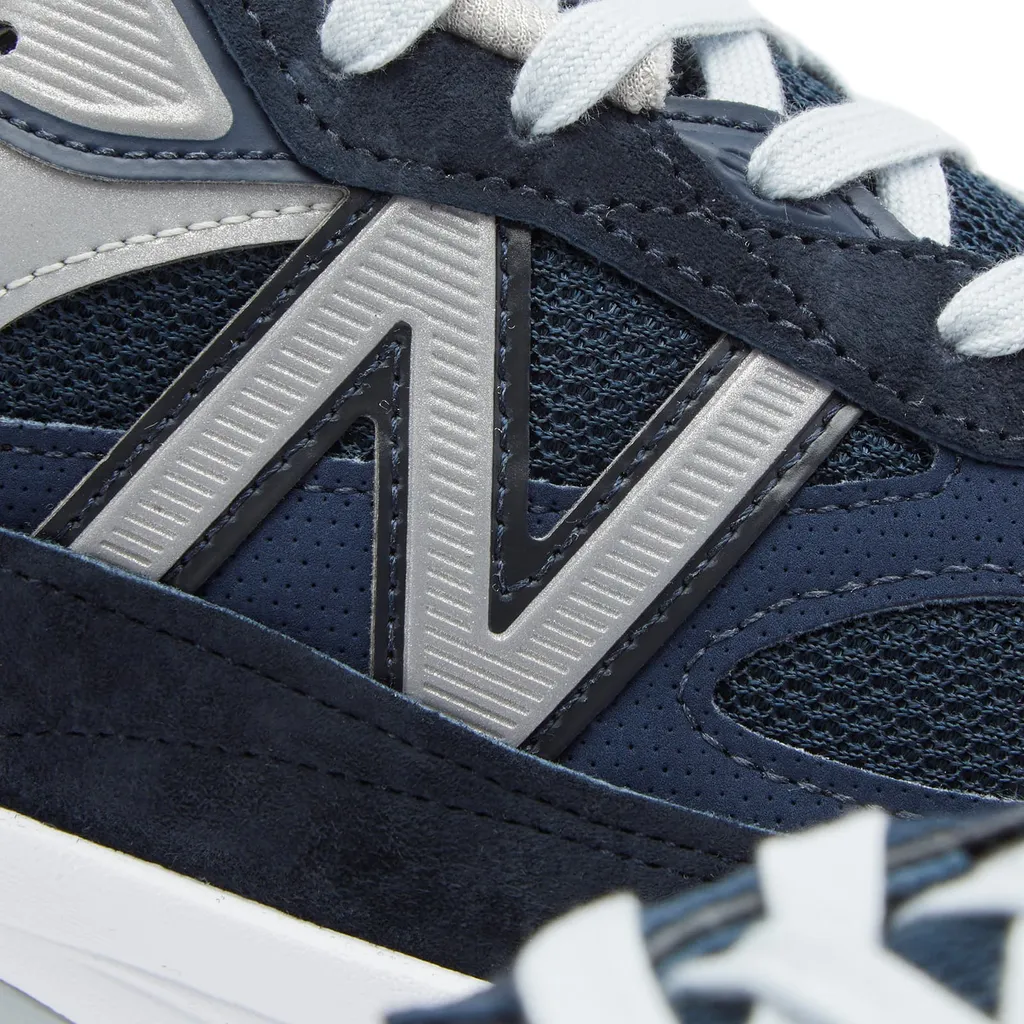 New Balance 990V6 Lace-Up Sneakers