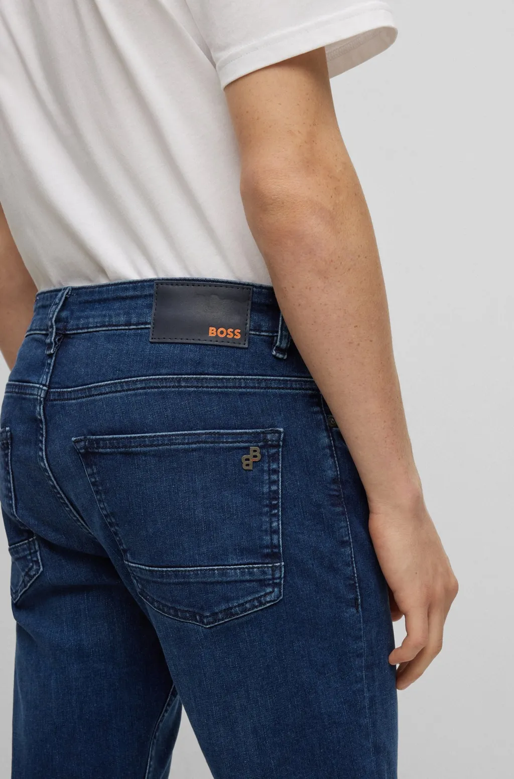 Logo-Patch Slim-Fit Jeans