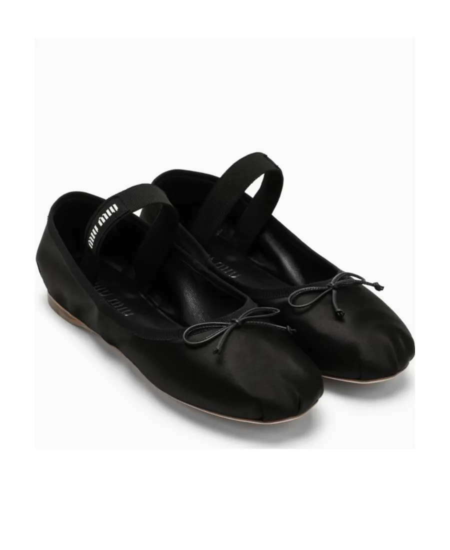 Round Head Logo Ballet Shoes