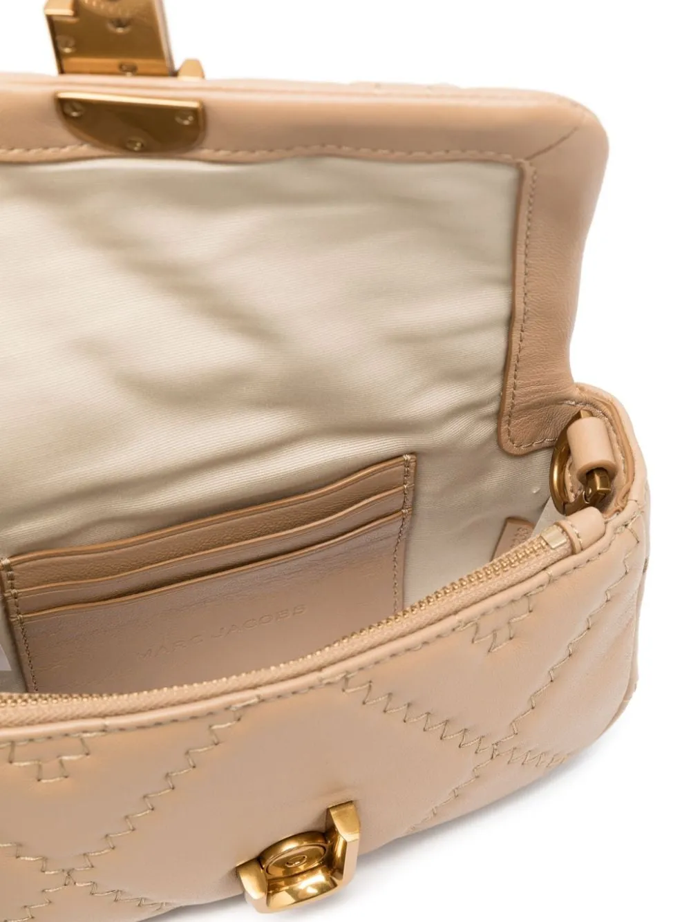 Marc Jacobs Logo Plaque Quilted Shoulder Bag