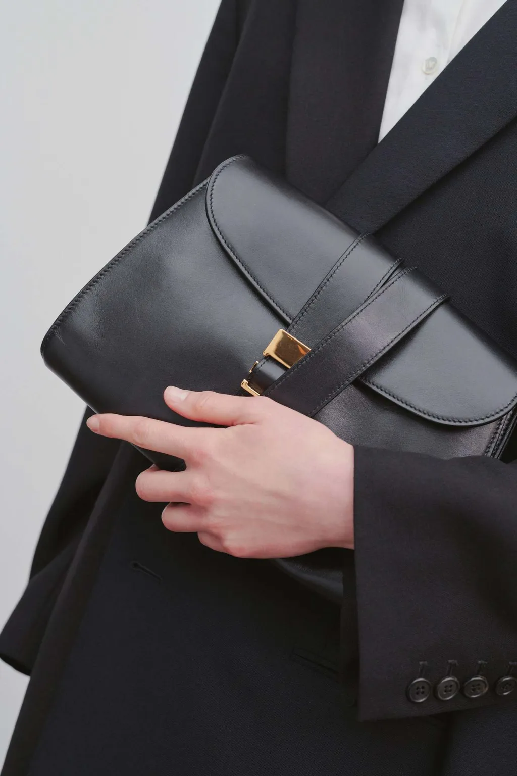 Isla Leather Clutch Bag