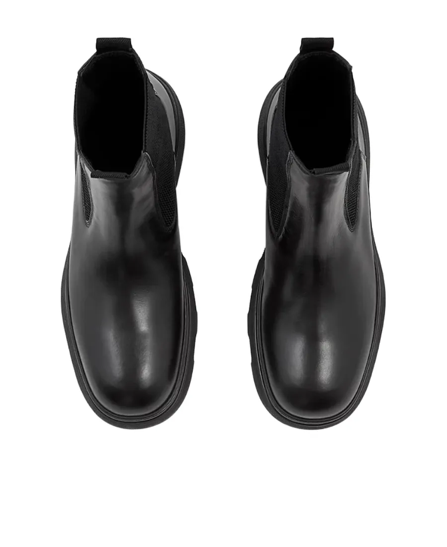 Burberry Elasticated-Panel Chelsea Boots