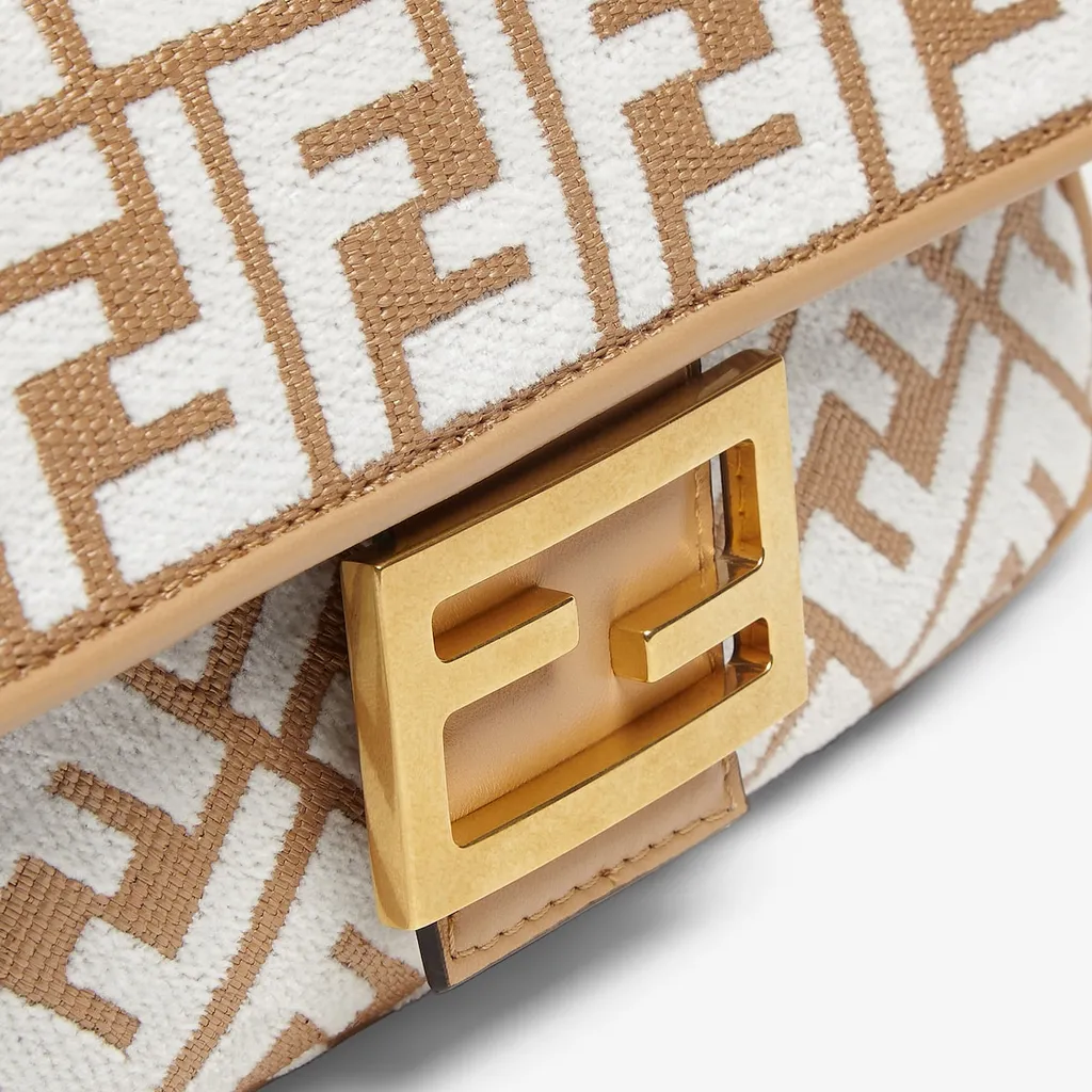 Fendi Baguette Chain Midi Shoulder Bag