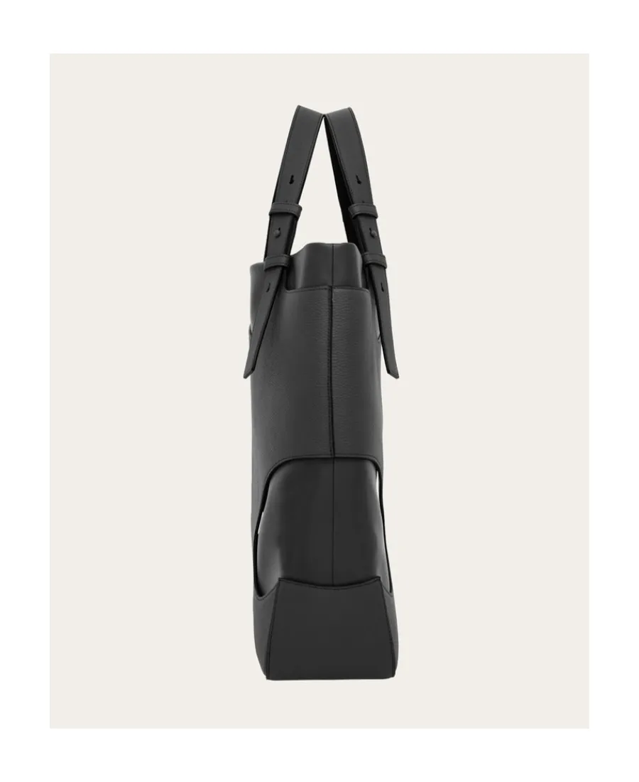 Hollowed-Out Detail Handbag