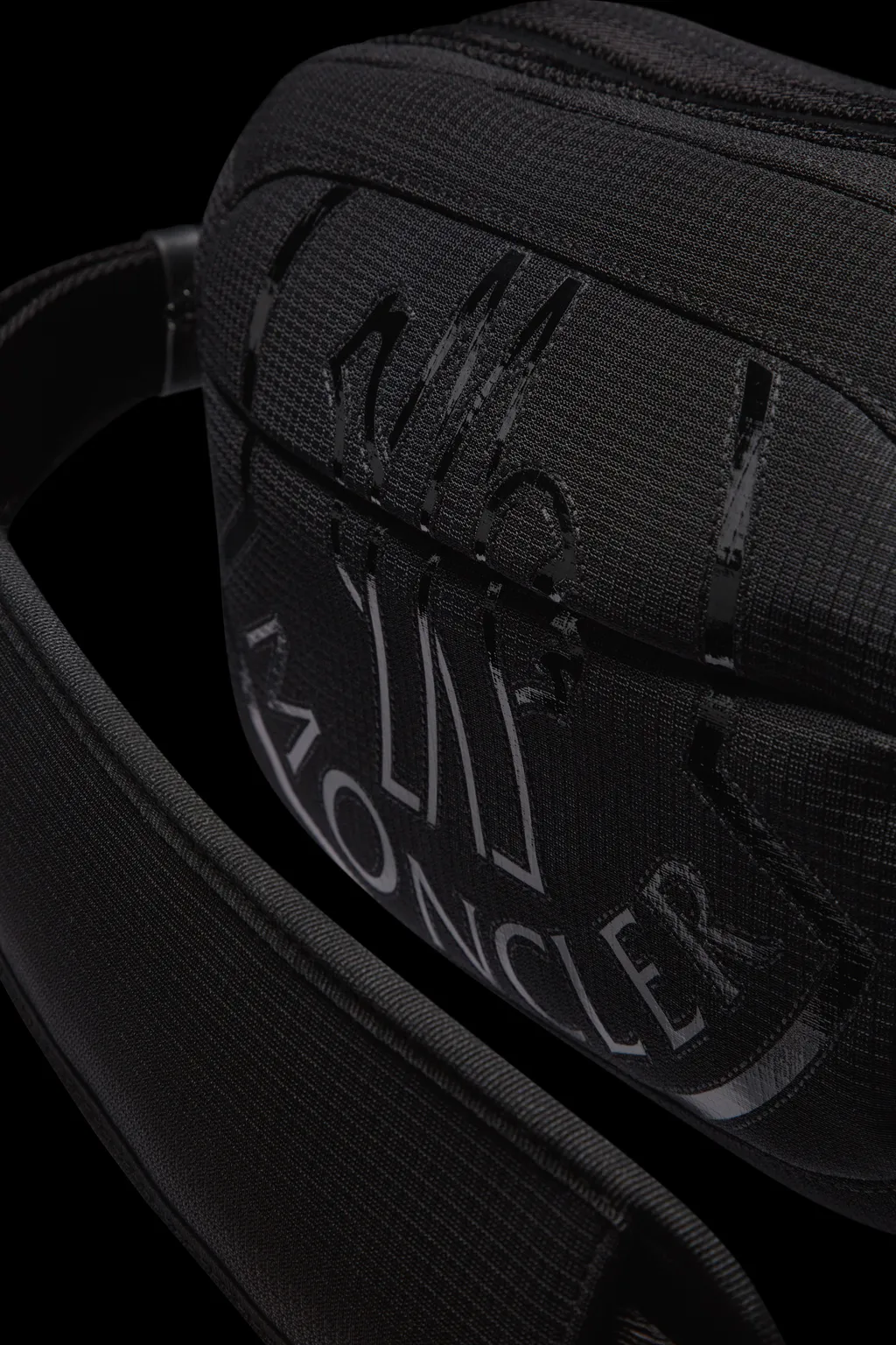 Moncler Logo Printed Zip-Up Camera Bag