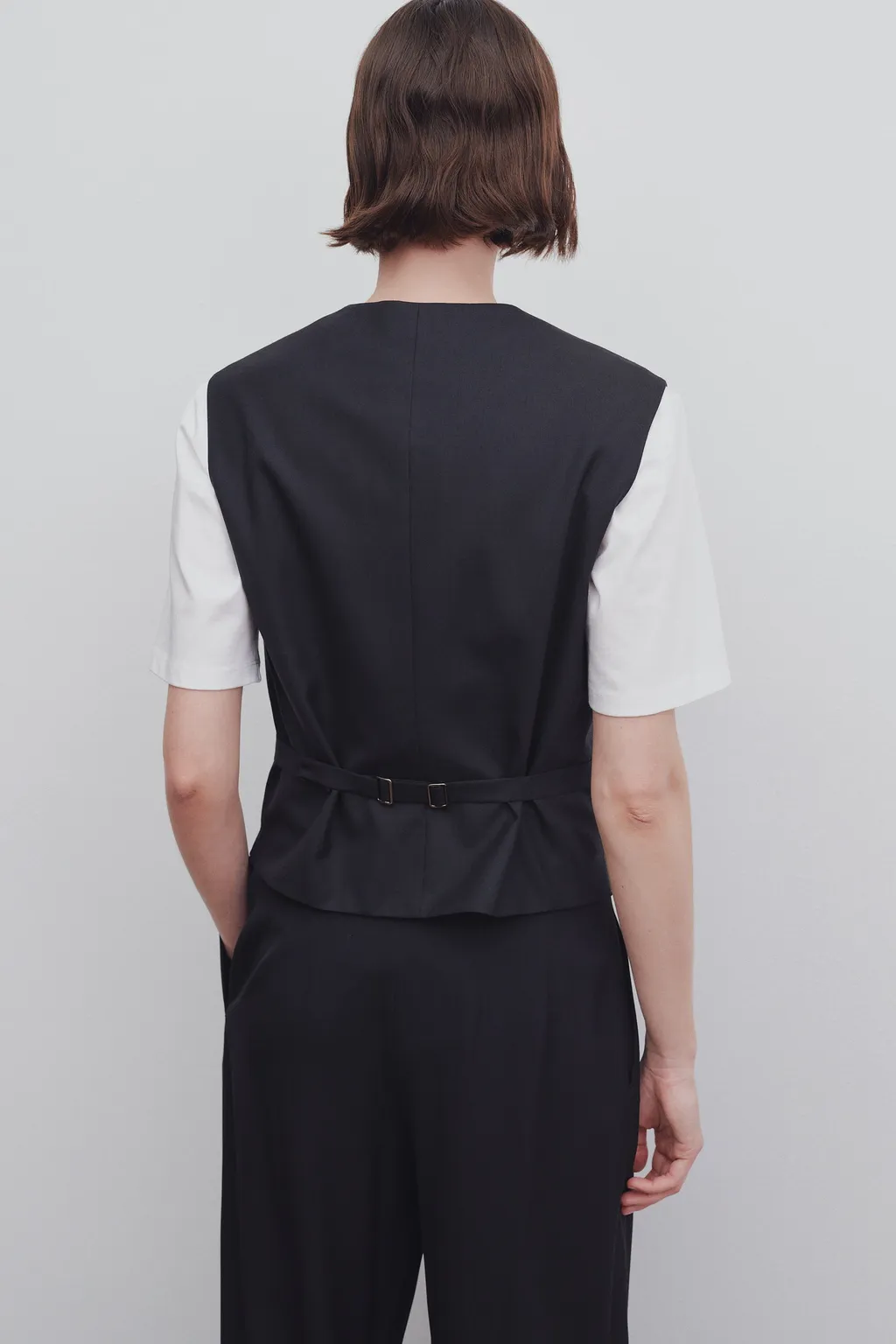 Logo Vest
