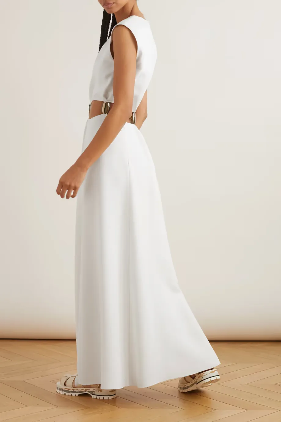Extra Long Dress With Embellished Cut And Cut
