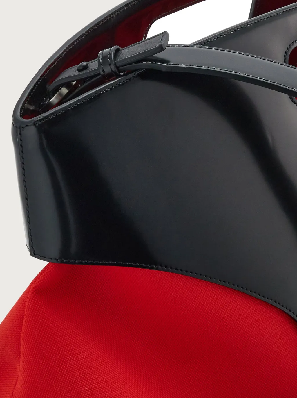 Hollowed-Out Detail Handbag