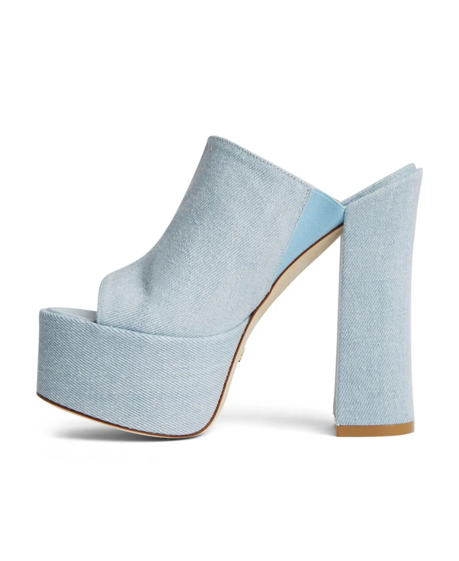 Open Toe Cover Wearing High Heeled Sandals
