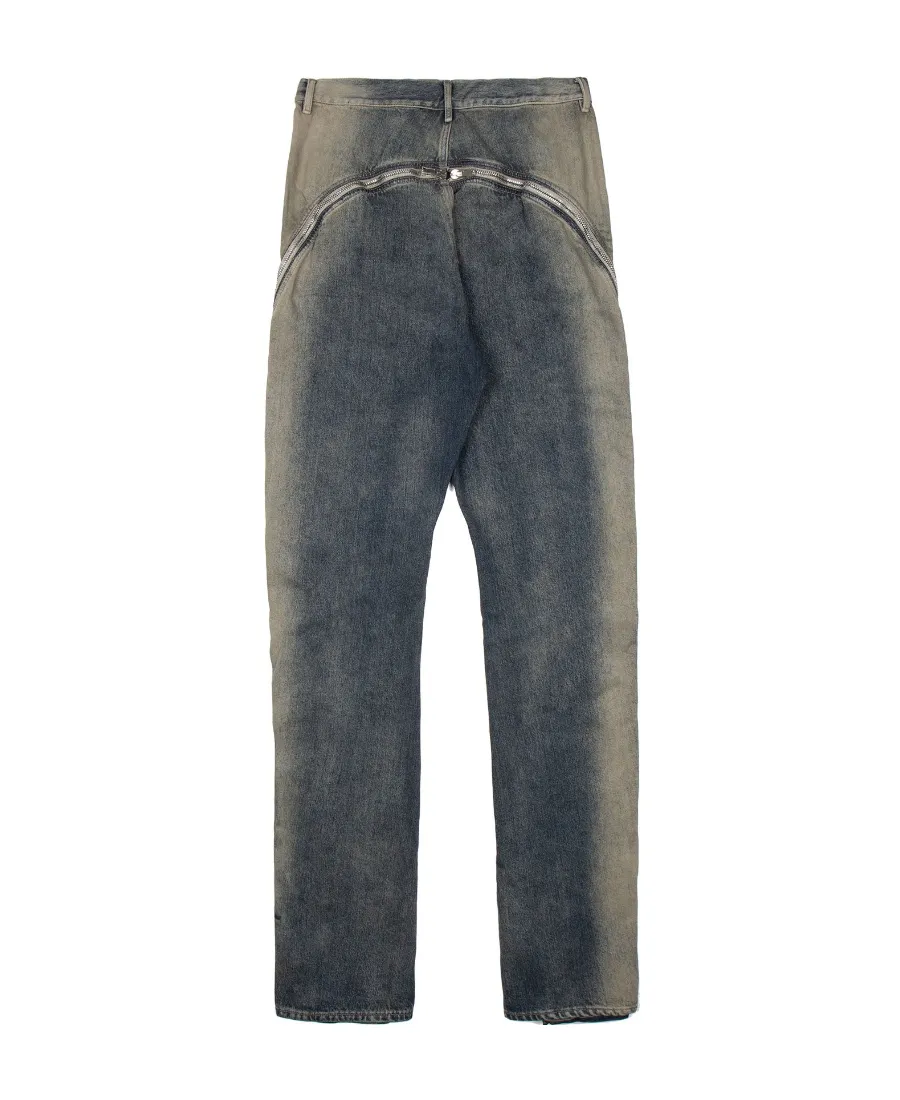 High-Waisted Jeans