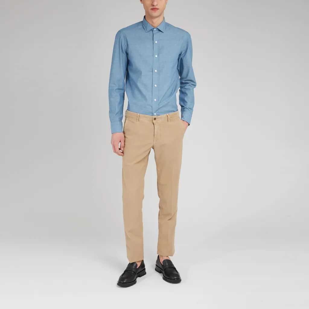 Button-Up Long-Sleeved Shirt