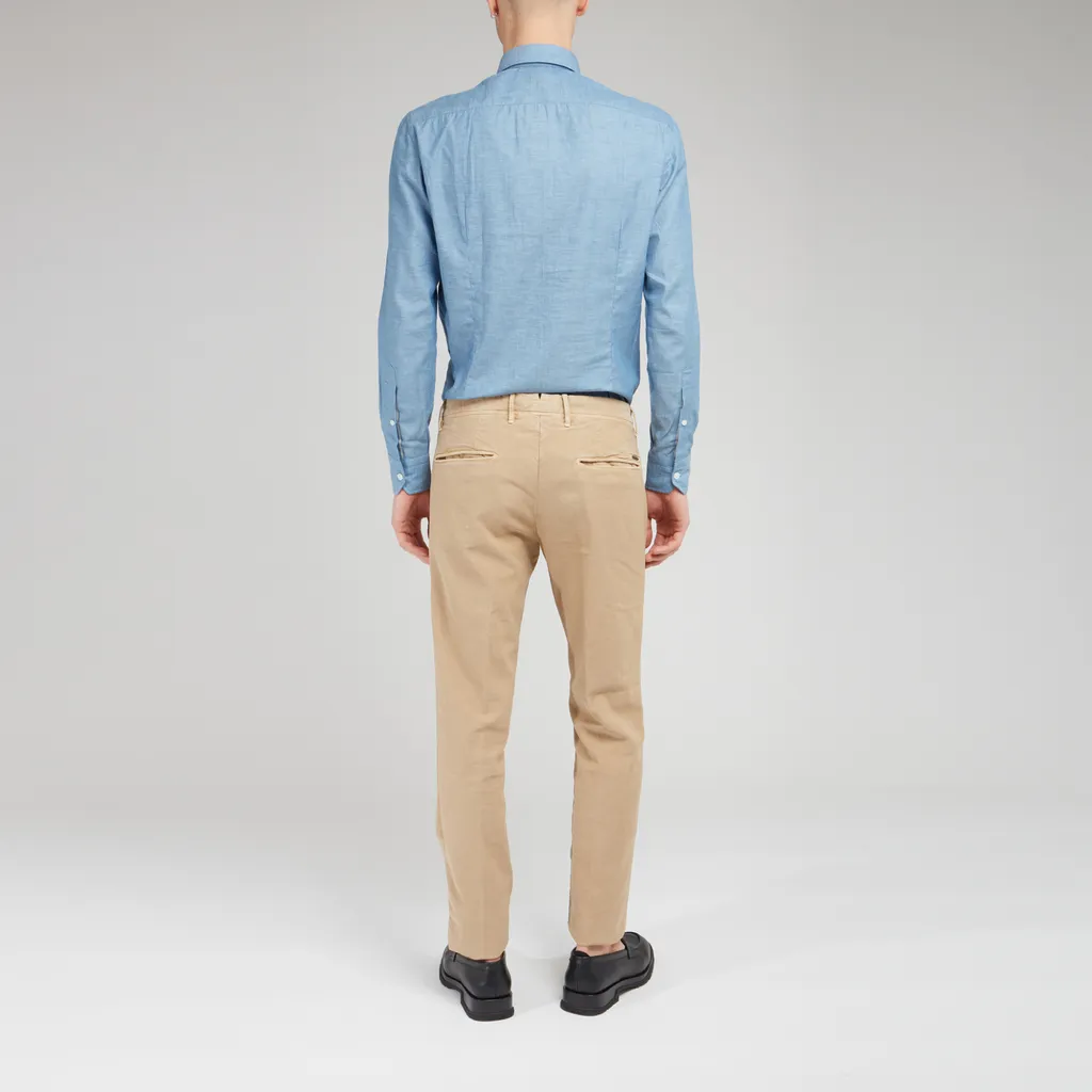 Button-Up Long-Sleeved Shirt
