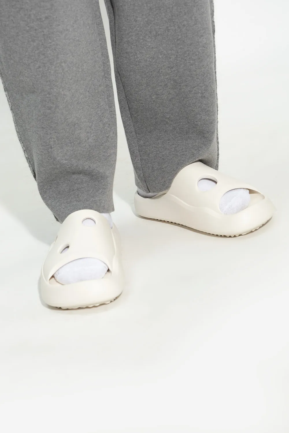 Meteor Cut-Out Slides