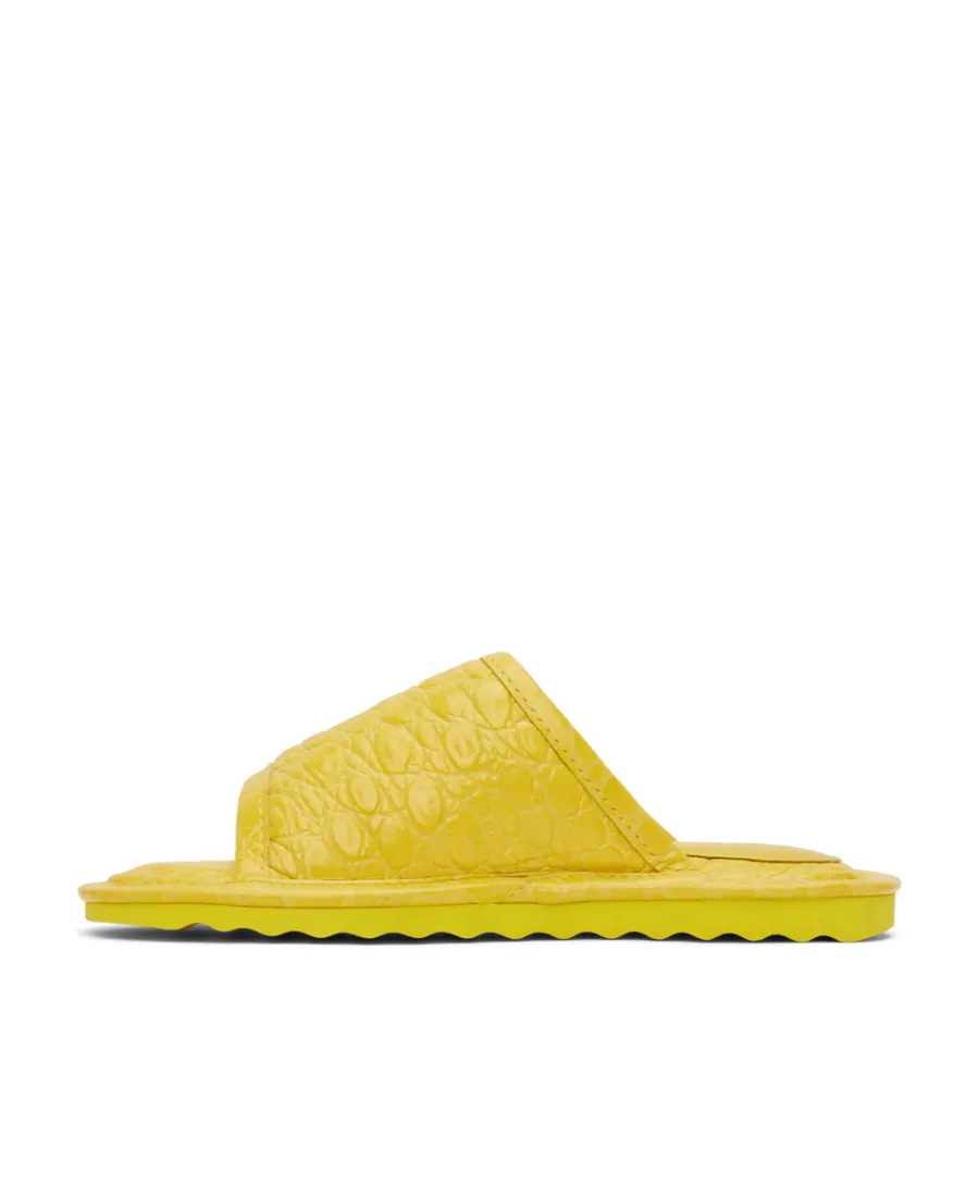 Ari Flat Sandals