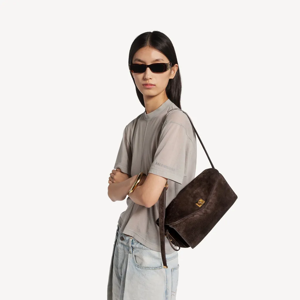 Le 7 Shoulder Bag Medium