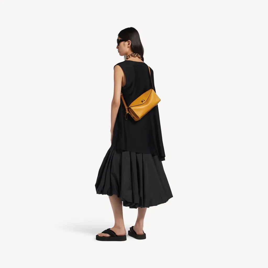 Le 7 Shoulder Bag Medium