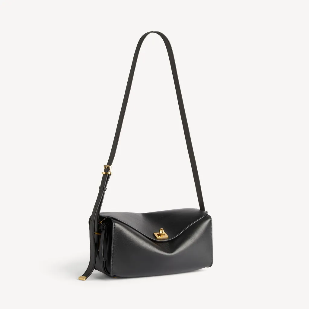 Le 7 Shoulder Bag Medium