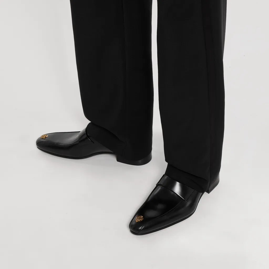 Loafer With Gucci Crest