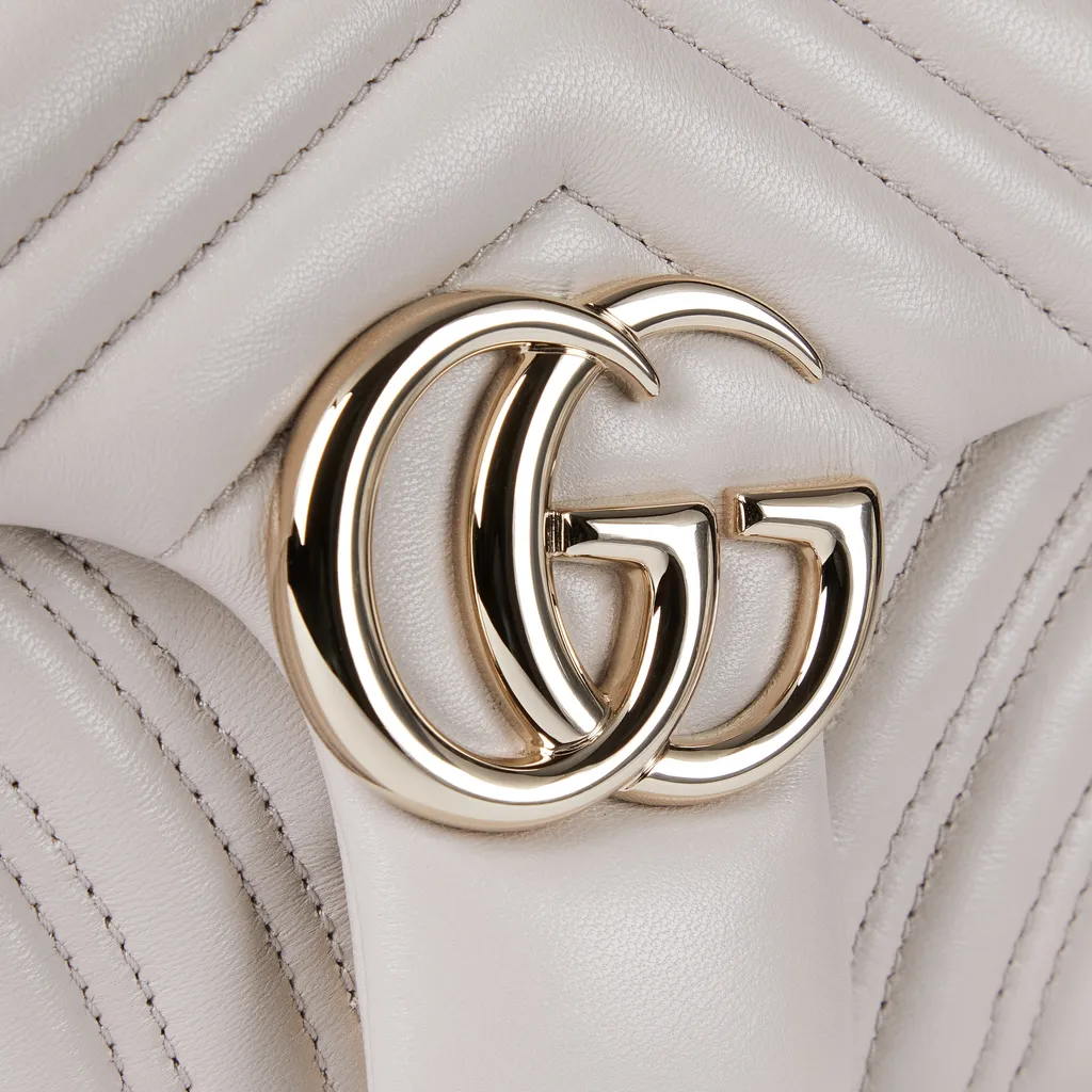 Gg Marmont Medium Shoulder Bag