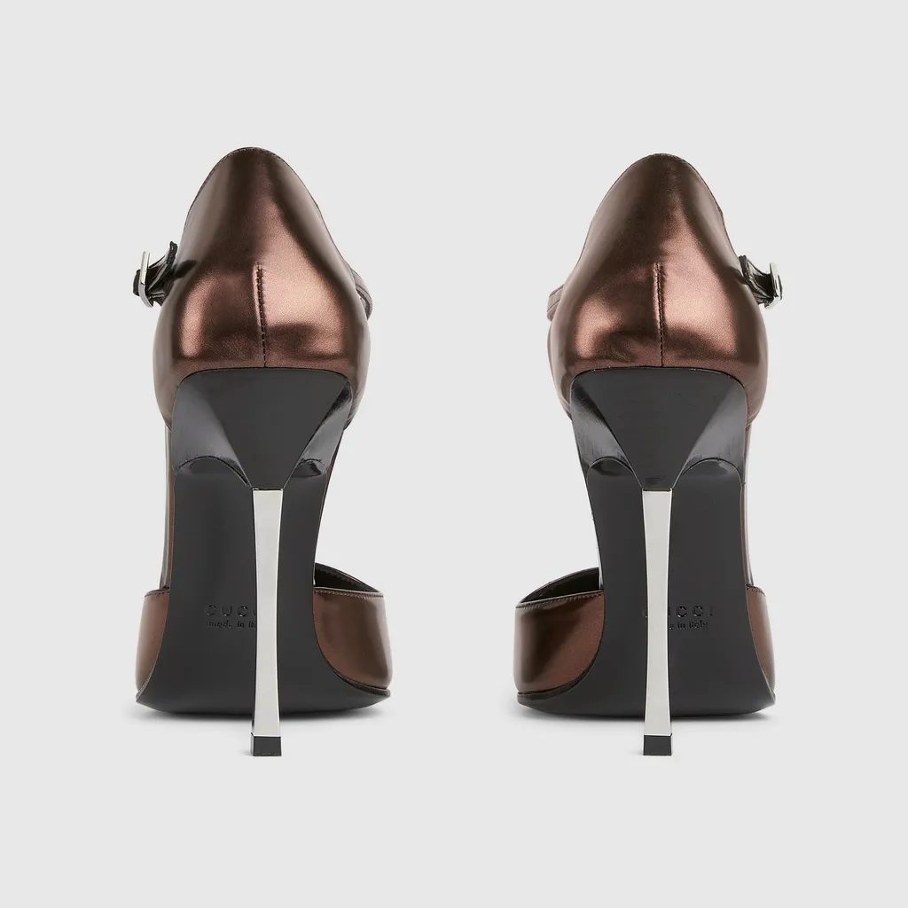 Bombshell Pump