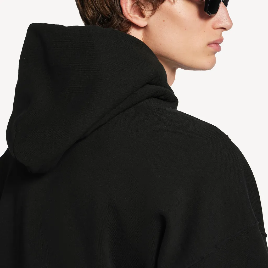 Messy Spray Hoodie Medium Fit