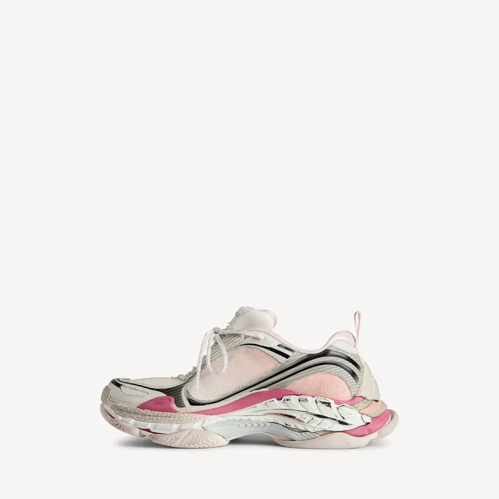 Triple S.2 Gradient Sneaker
