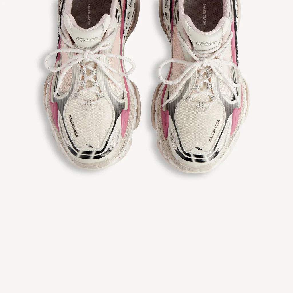 Triple S.2 Gradient Sneaker