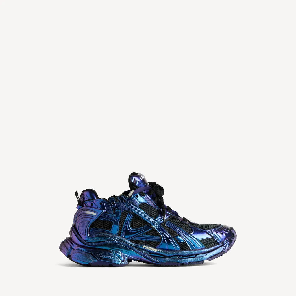 Runner Iridescent Sneaker