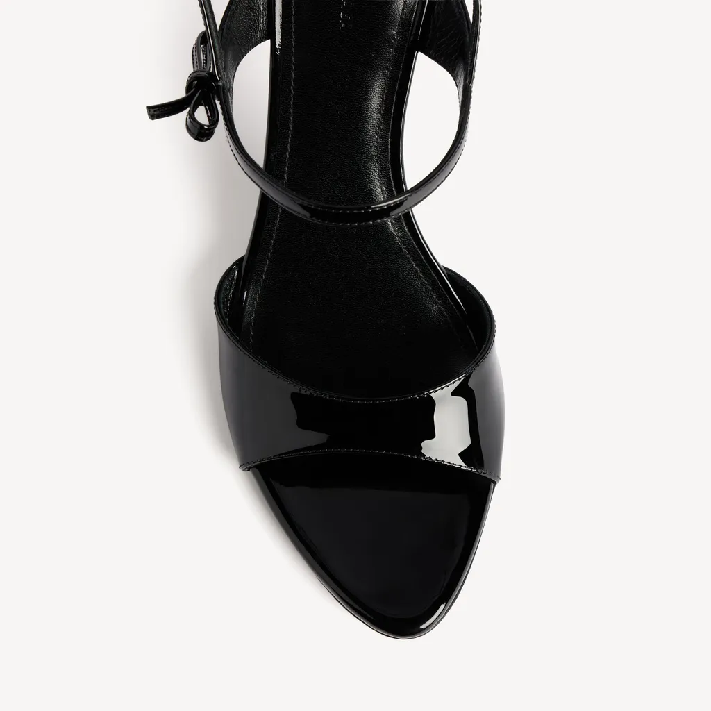 Avenue Bow Sandal