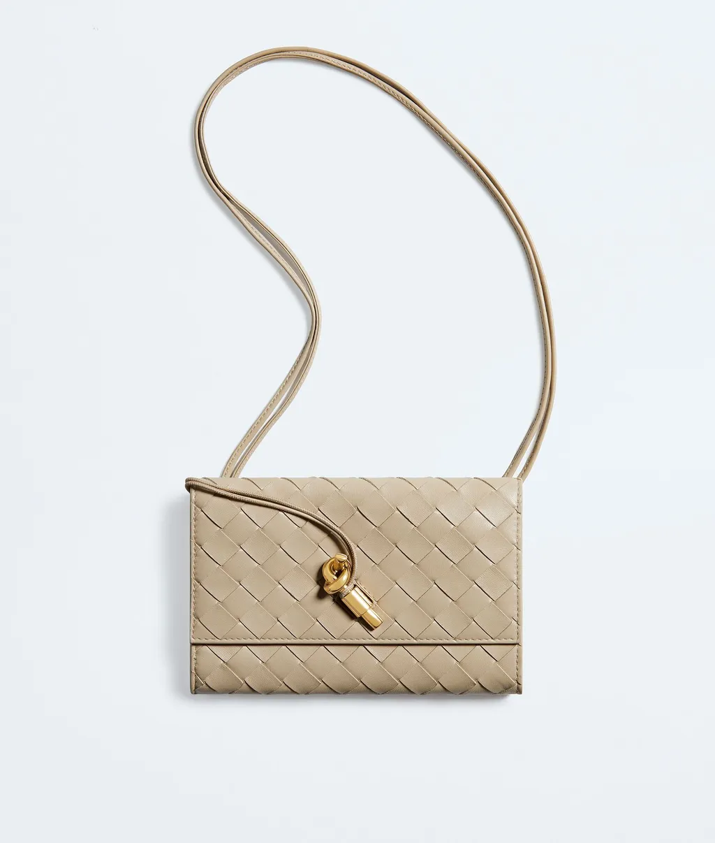 Andiamo Pouch On Strap