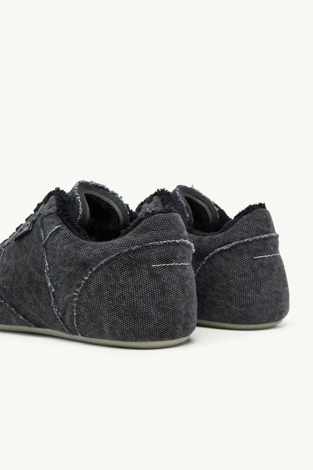 Anatomic Canvas Sneaker