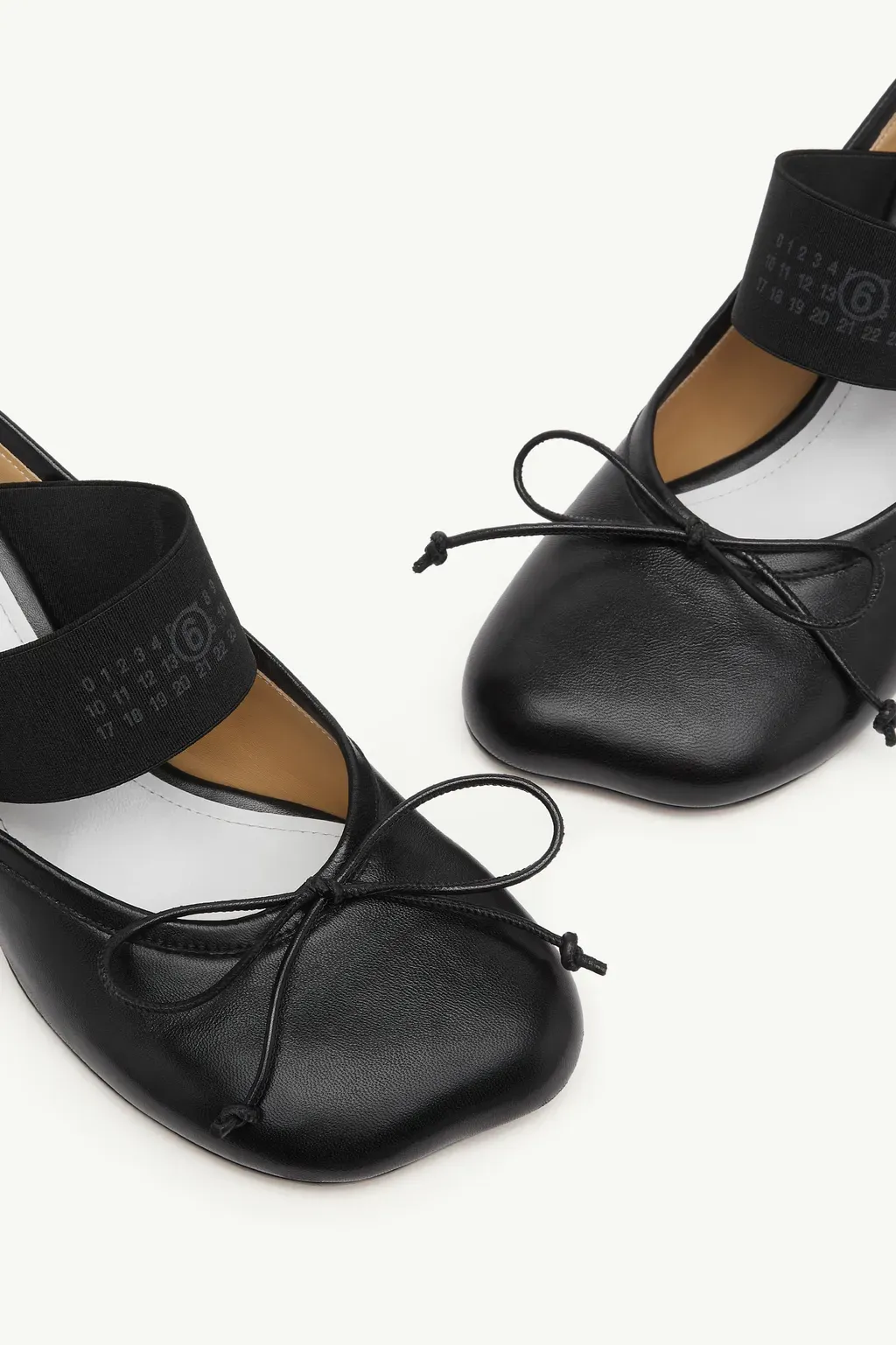 Anatomic Numeric Sandals