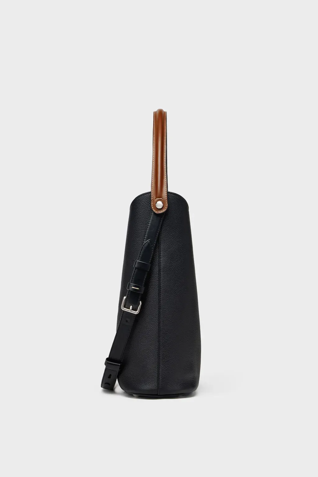 Dress-Age Hobo