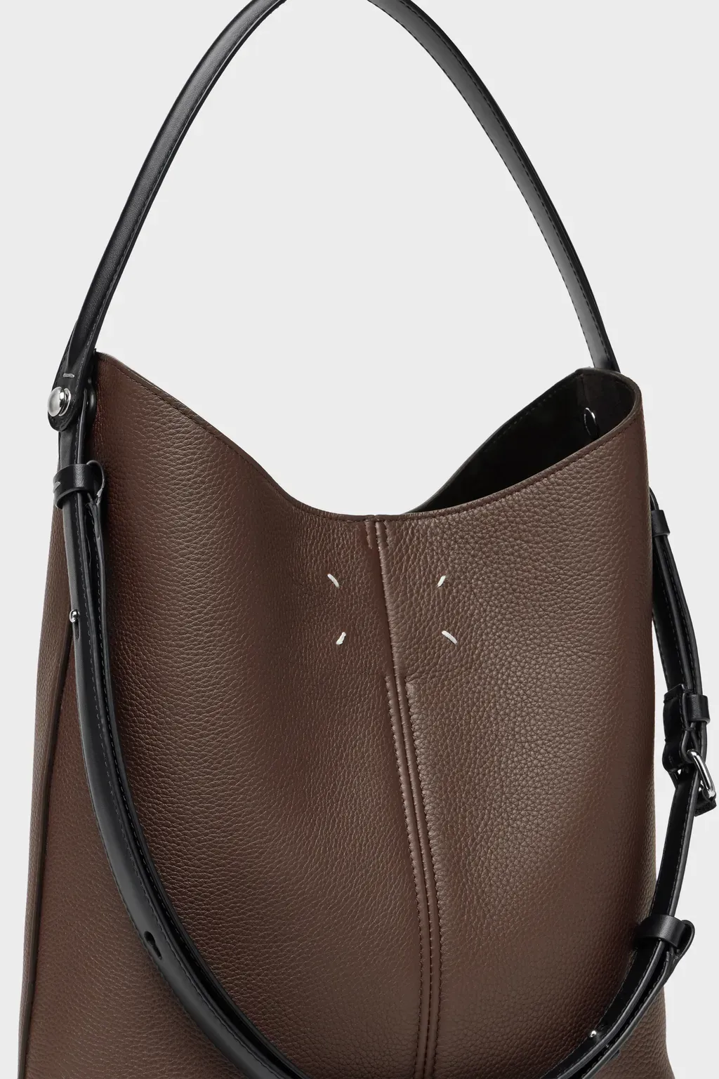Dress-Age Hobo