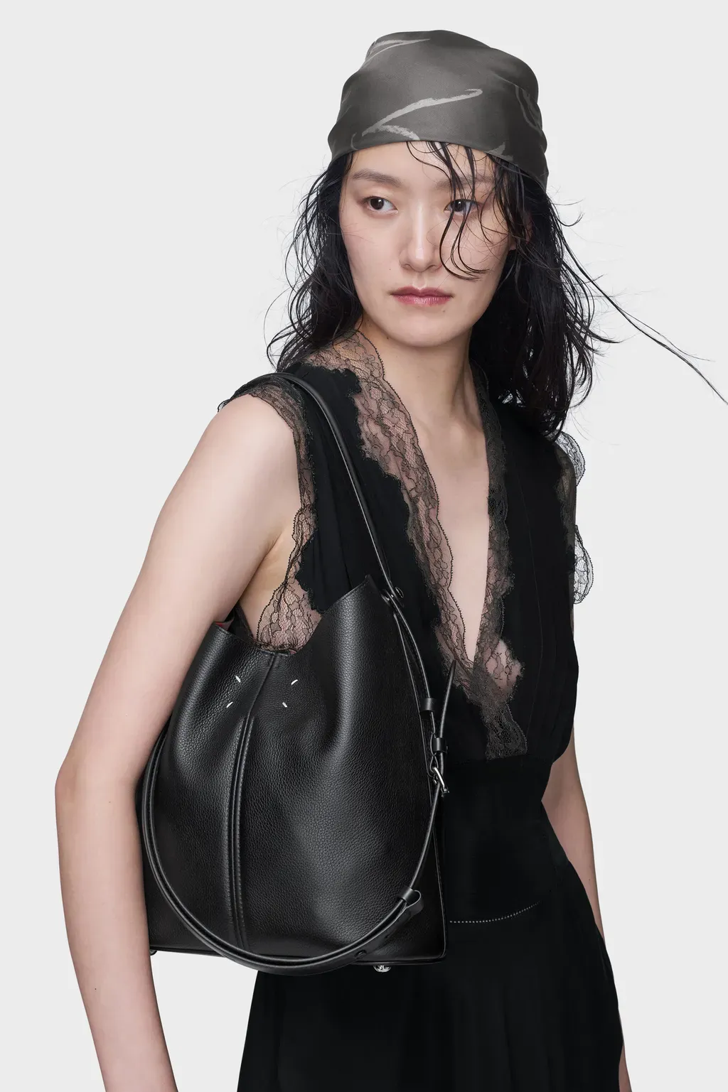 Dress-Age Hobo