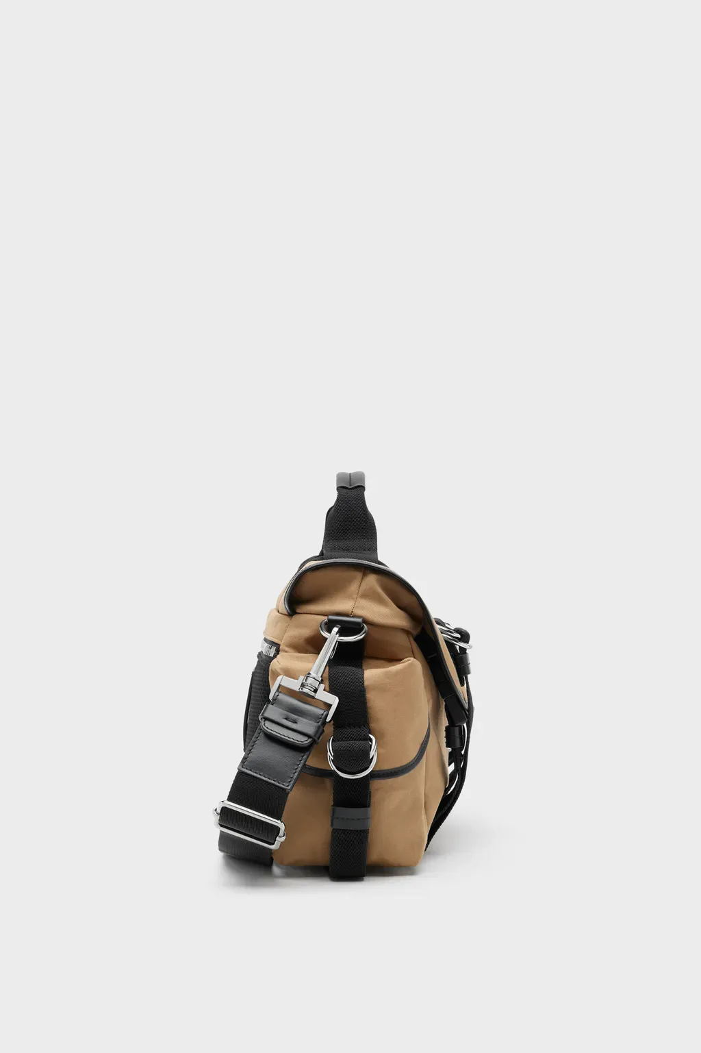 High Tech Messenger Small