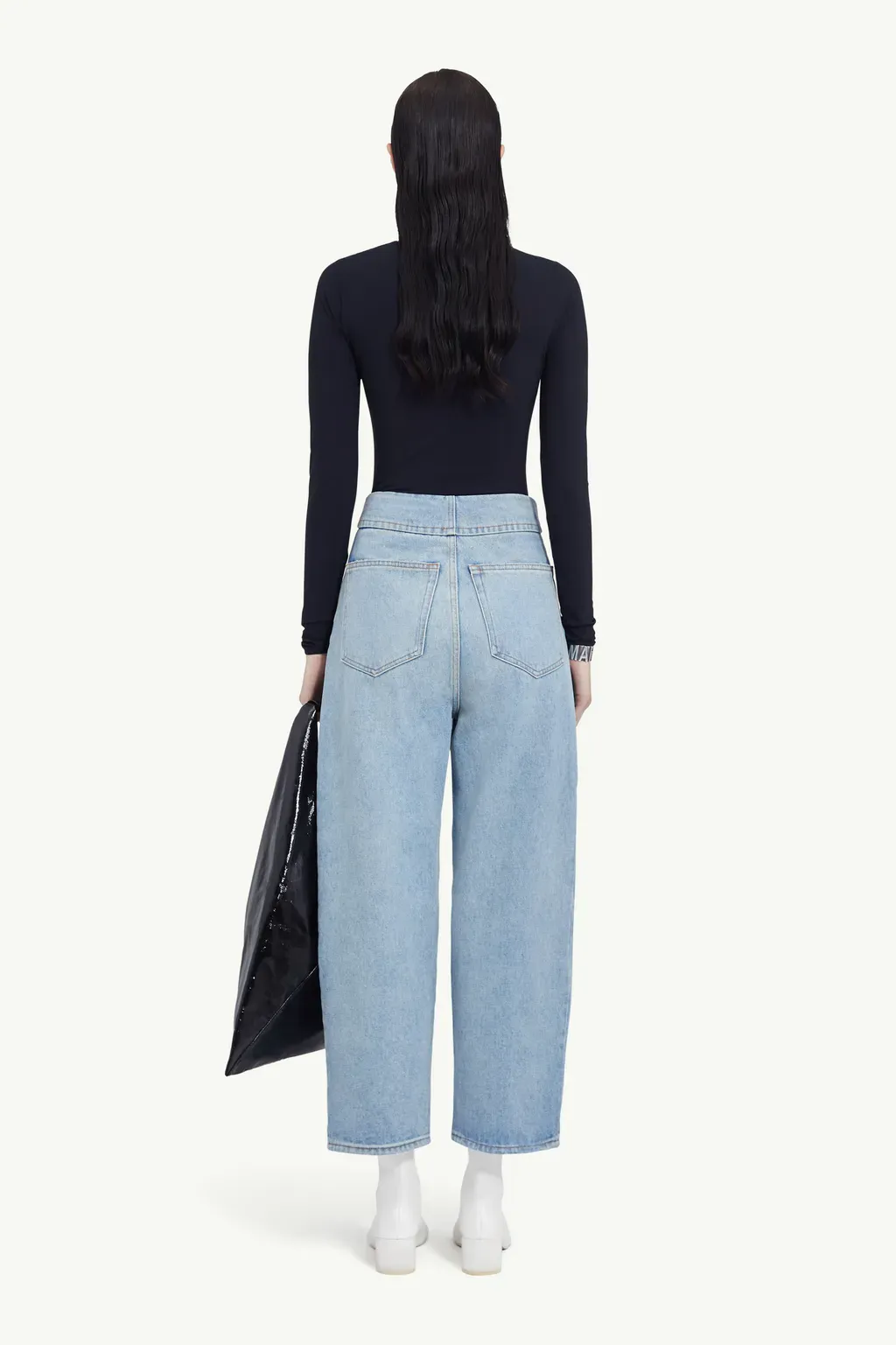 Mid-Rise Cropped Jeans