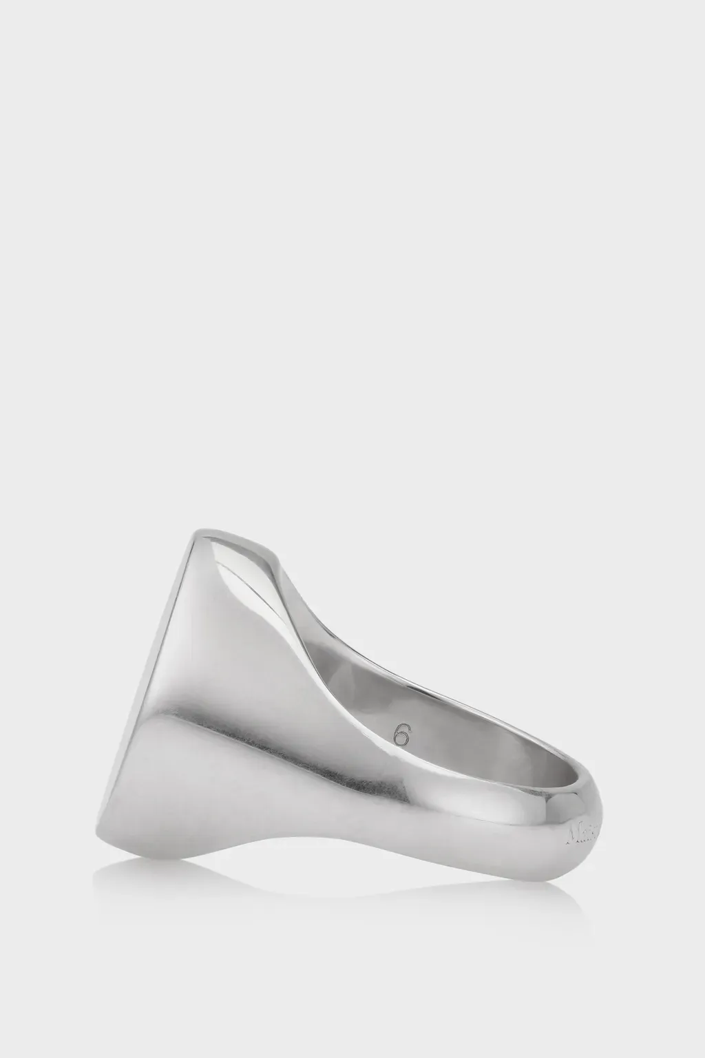 Oval Chevaliere Ring
