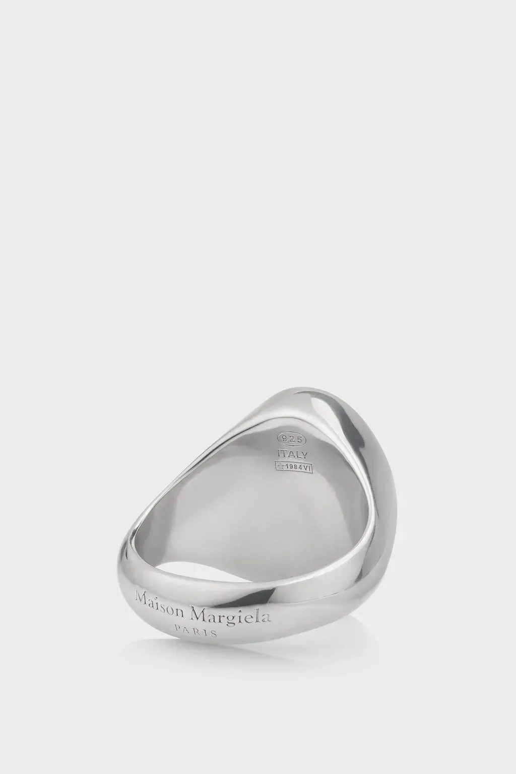 Oval Chevaliere Ring