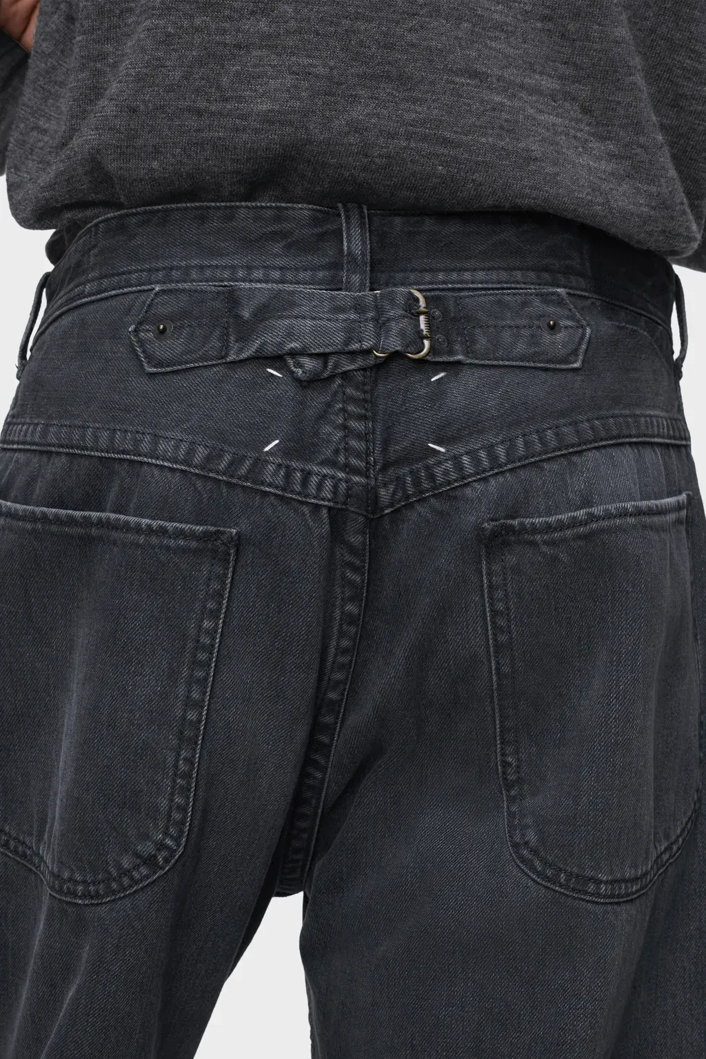 Straight-Leg Cropped Jeans