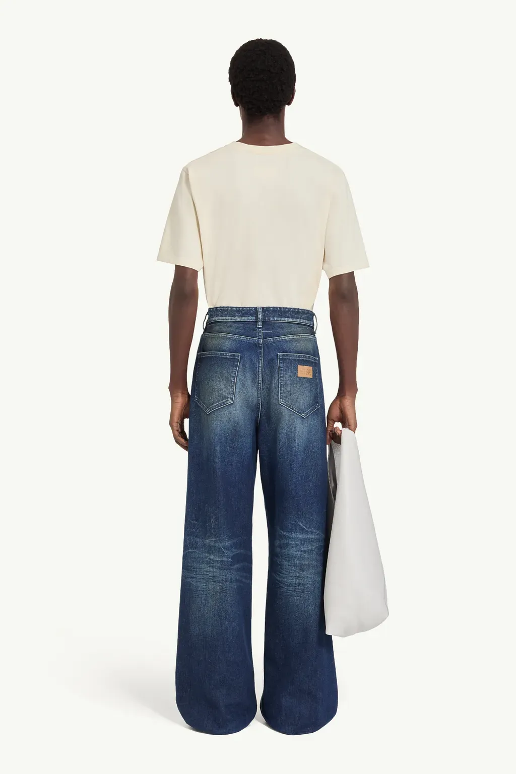 Wide-Leg Jeans