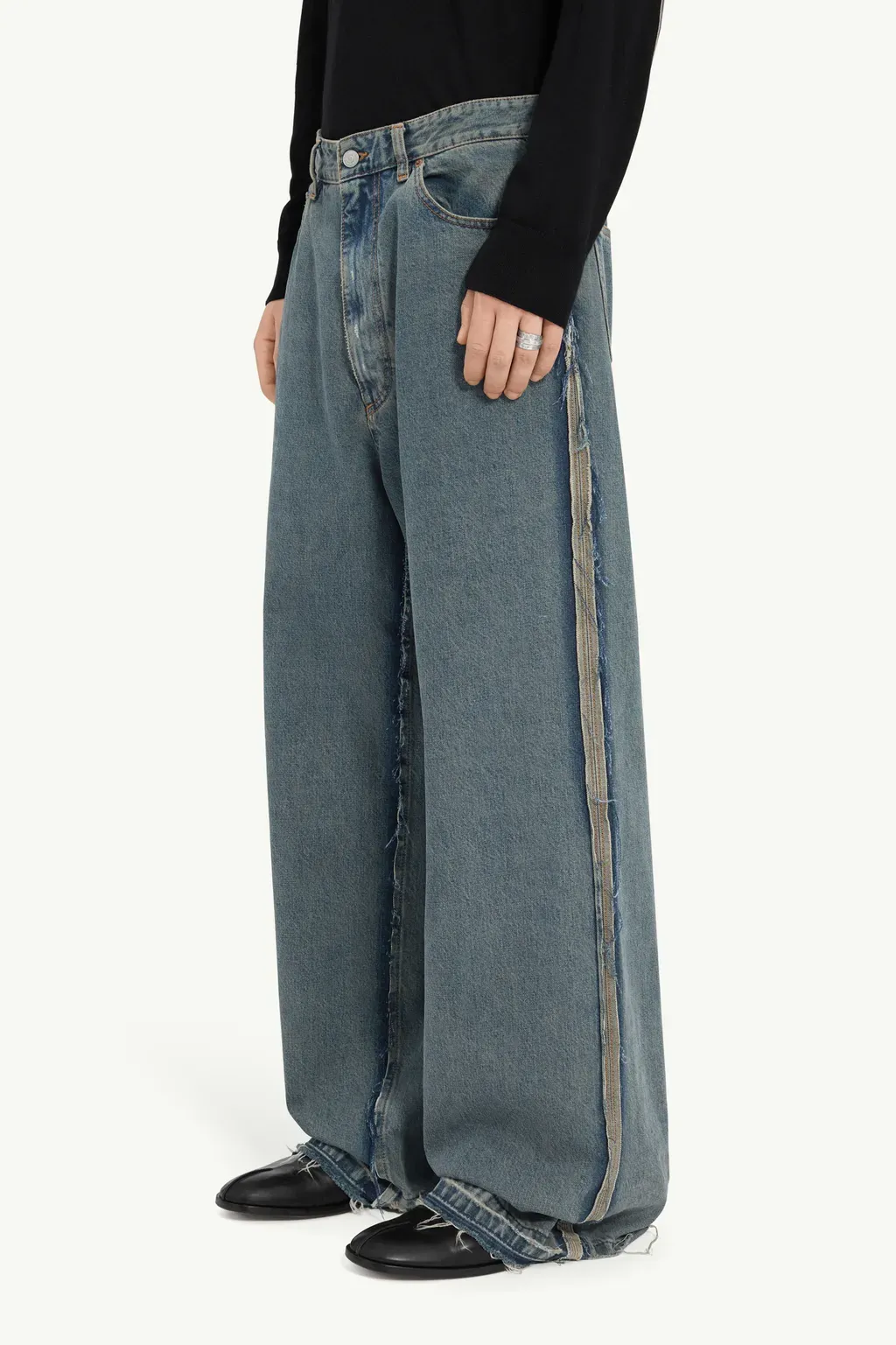 Wide-Leg Jeans