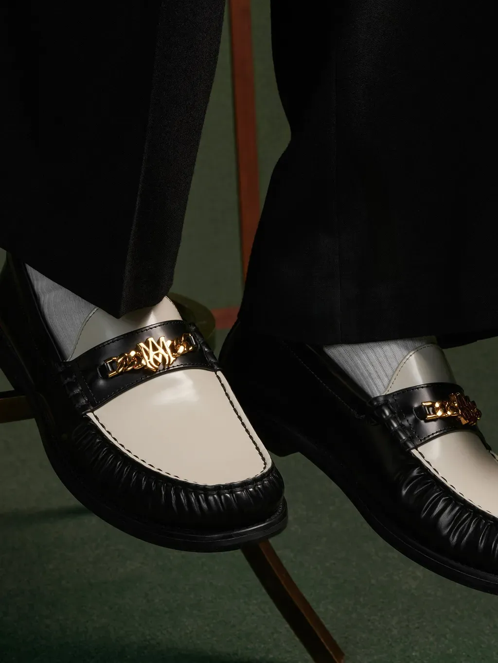 Two Tone Ma Chain Loafer - Black